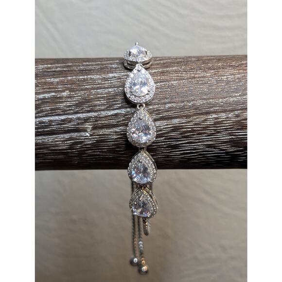 Teardrop Halo CZ Tennis Adjustable White Gold Plated Silver Tone Pull Bracelet - Picture 7 of 7